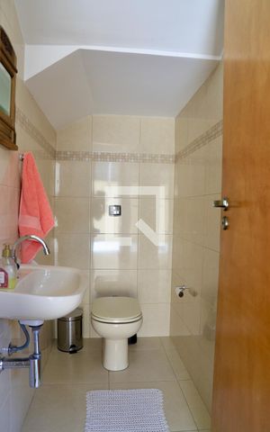 Casa à venda com 190m², 3 quartos e 2 vagas Casa à venda com 190m², 3 quartos e 2 vagasLavabo