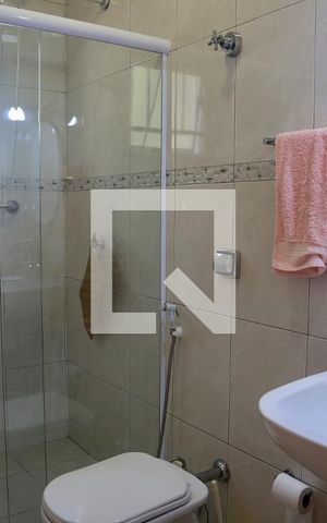 Casa à venda com 190m², 3 quartos e 2 vagas Casa à venda com 190m², 3 quartos e 2 vagasBanheiro da Suíte 1