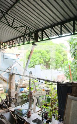 Casa à venda com 411m², 2 quartos e 2 vagasQuintal