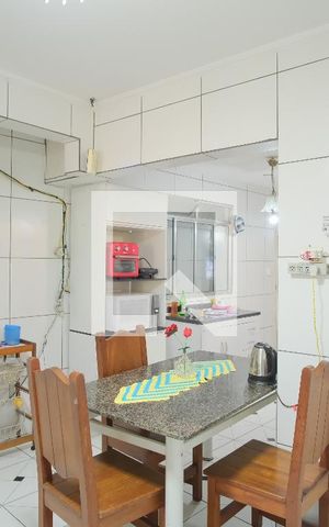 Casa à venda com 411m², 2 quartos e 2 vagasCozinha