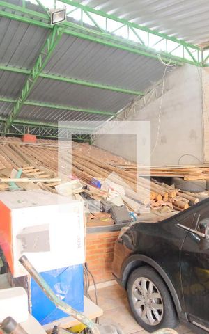 Casa à venda com 411m², 2 quartos e 2 vagasGaragem