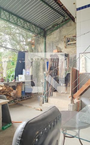 Casa à venda com 411m², 2 quartos e 2 vagasQuintal