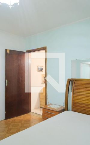 Casa à venda com 411m², 2 quartos e 2 vagasSuíte