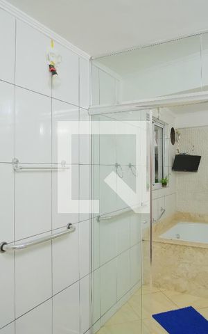 Casa à venda com 411m², 2 quartos e 2 vagasBanheiro da Suíte