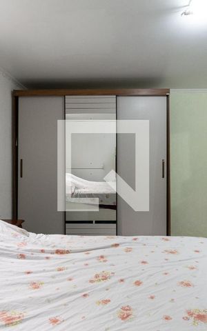 Casa à venda com 350m², 4 quartos e 4 vagas Casa à venda com 350m², 4 quartos e 4 vagasQuarto 1
