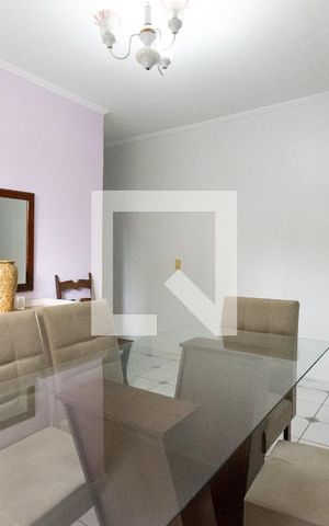Casa à venda com 350m², 4 quartos e 4 vagas Casa à venda com 350m², 4 quartos e 4 vagasSala de Jantar