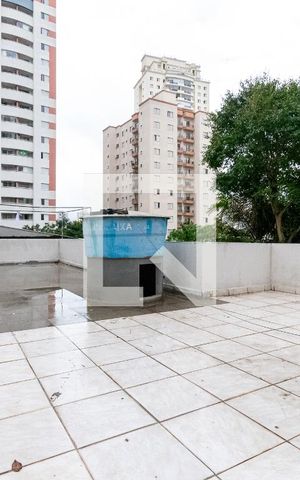 Casa à venda com 350m², 4 quartos e 4 vagas Casa à venda com 350m², 4 quartos e 4 vagasTerraço