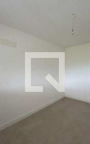 Apartamento à venda com 187m², 4 quartos e 3 vagas Apartamento à venda com 187m², 4 quartos e 3 vagasQuarto 2