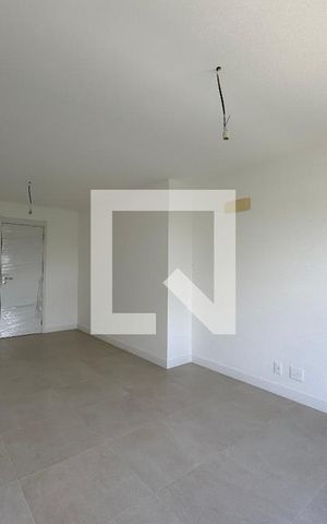 Apartamento à venda com 187m², 4 quartos e 3 vagas Apartamento à venda com 187m², 4 quartos e 3 vagasSuíte 1