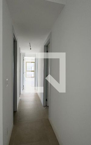 Apartamento à venda com 187m², 4 quartos e 3 vagas Apartamento à venda com 187m², 4 quartos e 3 vagasCorredor
