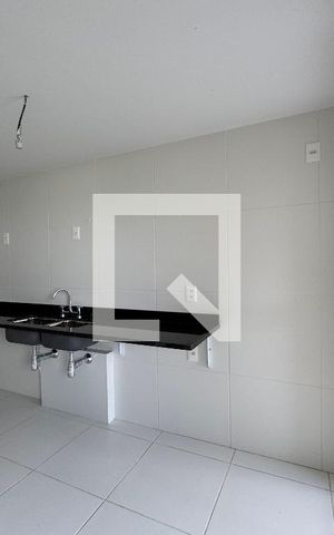 Apartamento à venda com 187m², 4 quartos e 3 vagas Apartamento à venda com 187m², 4 quartos e 3 vagasCozinha e Área de Serviço
