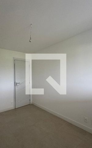 Apartamento à venda com 187m², 4 quartos e 3 vagas Apartamento à venda com 187m², 4 quartos e 3 vagasSuíte 2