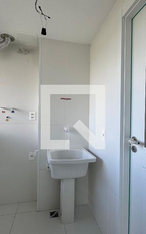Apartamento à venda com 124m², 3 quartos e 2 vagas Apartamento à venda com 124m², 3 quartos e 2 vagasCozinha e Área de Serviço
