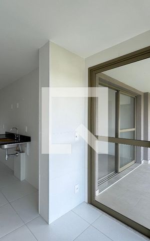 Apartamento à venda com 124m², 3 quartos e 2 vagas Apartamento à venda com 124m², 3 quartos e 2 vagasCozinha e Área de Serviço