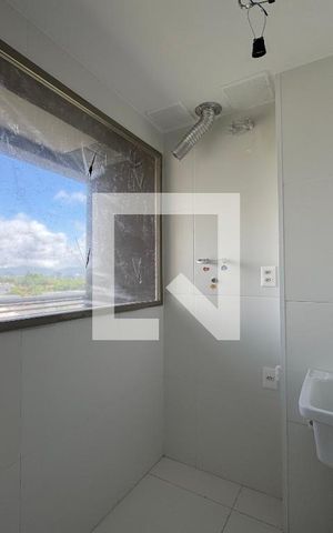 Apartamento à venda com 124m², 3 quartos e 2 vagas Apartamento à venda com 124m², 3 quartos e 2 vagasCozinha e Área de Serviço