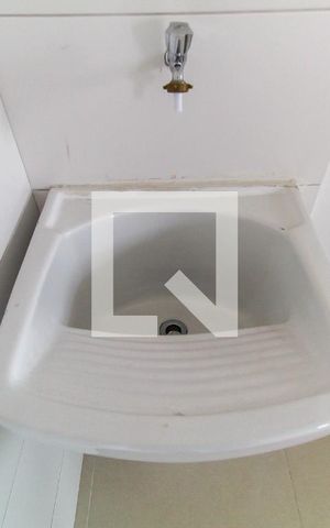Studio para alugar com 25m², 1 quarto e sem vaga Studio para alugar com 25m², 1 quarto e sem vagaBanheiro