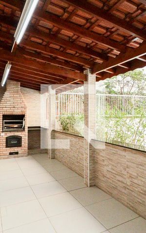 Apartamento à venda com 135m², 4 quartos e 2 vagasChurrasqueira