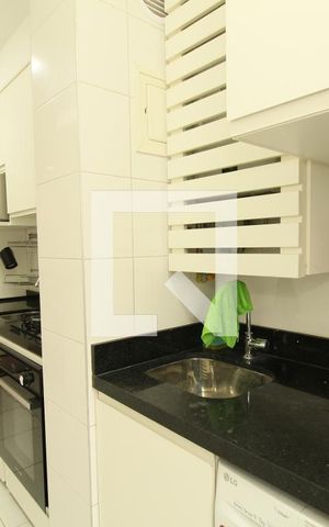Apartamento para alugar com 58m², 2 quartos e 1 vagaÁrea de Serviço