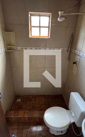 Casa para alugar com 80m², 2 quartos e 1 vaga Casa para alugar com 80m², 2 quartos e 1 vagaBanheiro Social