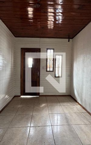 Casa para alugar com 80m², 2 quartos e 1 vaga Casa para alugar com 80m², 2 quartos e 1 vagaSala