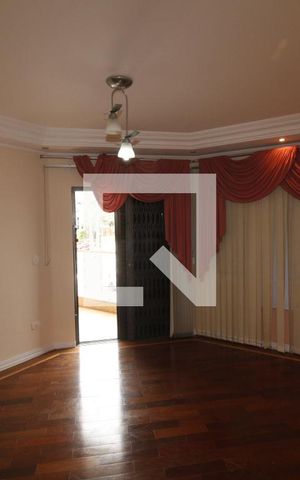 Casa à venda com 370m², 4 quartos e 8 vagasQuarto 2 - Suíte
