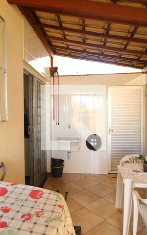 Apartamento à venda com 95m², 2 quartos e 2 vagasÁrea de serviço