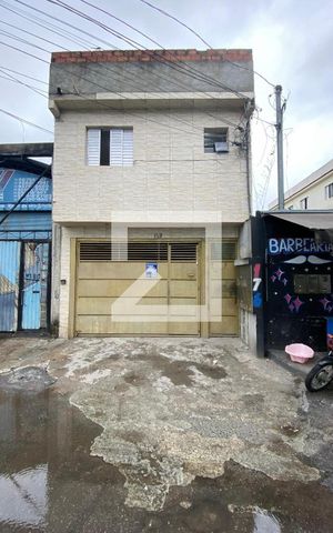 Casa para alugar com 150m², 2 quartos e 1 vaga Casa para alugar com 150m², 2 quartos e 1 vagaFachada com plaquinha