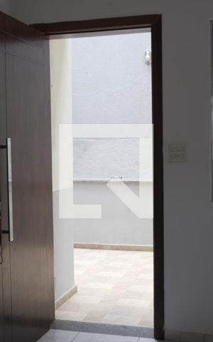 Casa de condomínio para alugar com 90m², 3 quartos e 1 vagaSala