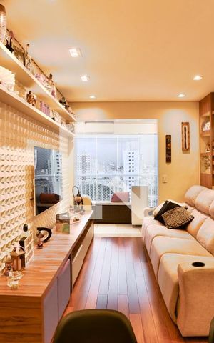Apartamento à venda com 67m², 2 quartos e 1 vaga Apartamento à venda com 67m², 2 quartos e 1 vagaSala