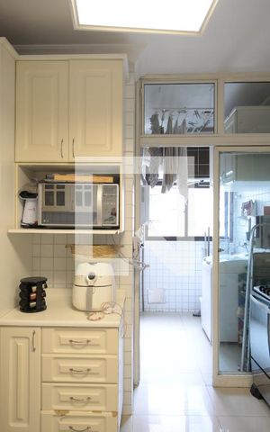 Apartamento à venda com 78m², 2 quartos e 2 vagasCozinha