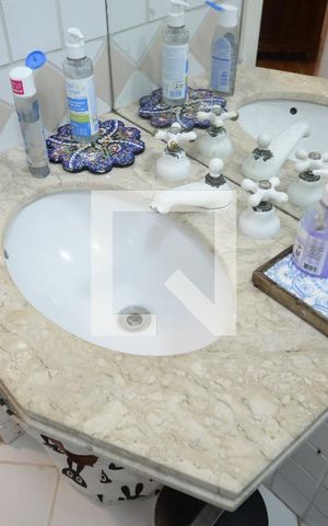 Apartamento à venda com 78m², 2 quartos e 2 vagasBanheiro
