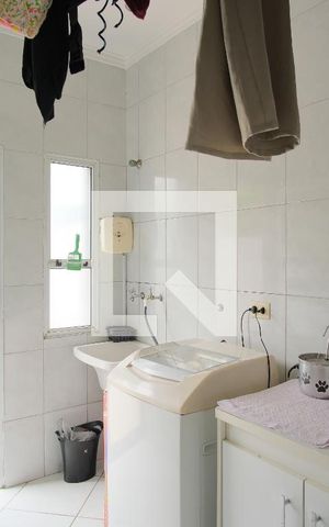 Casa à venda com 250m², 3 quartos e 2 vagasÁrea de Serviço