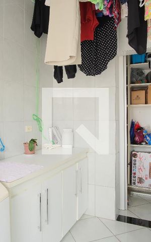 Casa à venda com 250m², 3 quartos e 2 vagasÁrea de Serviço