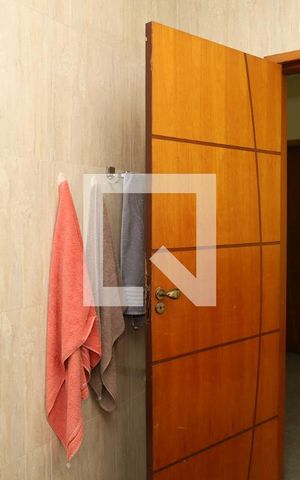 Casa para alugar com 330m², 6 quartos e 5 vagasBanheiro 2