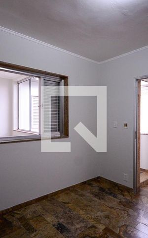 Casa à venda com 333m², 4 quartos e 2 vagas Casa à venda com 333m², 4 quartos e 2 vagasEdicula - Quarto