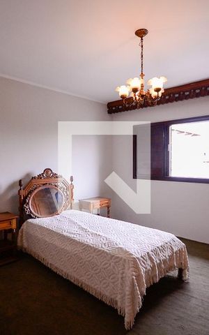 Casa à venda com 333m², 4 quartos e 2 vagas Casa à venda com 333m², 4 quartos e 2 vagasQuarto 1