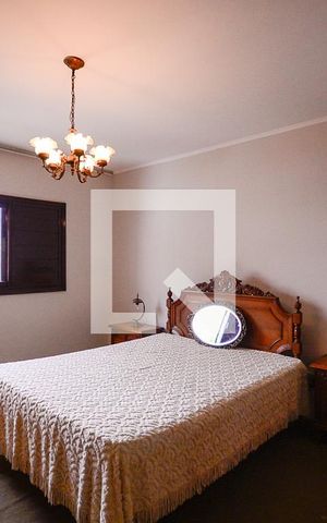 Casa à venda com 333m², 4 quartos e 2 vagas Casa à venda com 333m², 4 quartos e 2 vagasQuarto 2 - Suíte