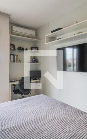 Casa à venda com 330m², 5 quartos e 3 vagas Casa à venda com 330m², 5 quartos e 3 vagasQuarto 3 (suíte)