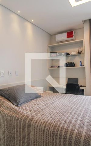 Casa à venda com 330m², 5 quartos e 3 vagas Casa à venda com 330m², 5 quartos e 3 vagasQuarto 4 (suíte)