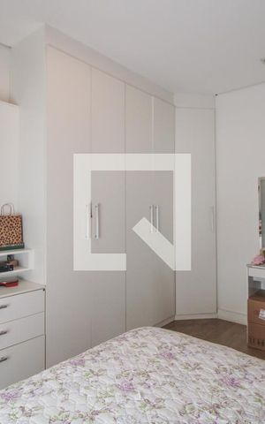 Casa à venda com 330m², 5 quartos e 3 vagas Casa à venda com 330m², 5 quartos e 3 vagasQuarto 1