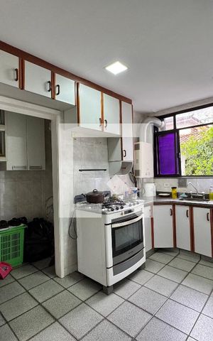 Apartamento à venda com 82m², 3 quartos e 1 vaga Apartamento à venda com 82m², 3 quartos e 1 vagaCozinha e Área de Serviço