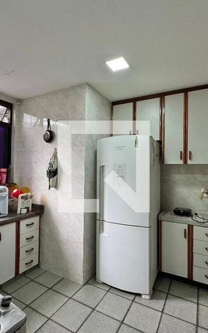 Apartamento à venda com 82m², 3 quartos e 1 vaga Apartamento à venda com 82m², 3 quartos e 1 vagaCozinha e Área de Serviço
