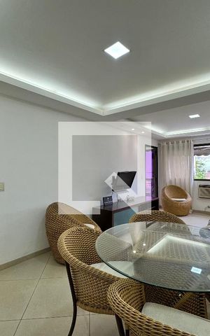 Apartamento à venda com 82m², 3 quartos e 1 vaga Apartamento à venda com 82m², 3 quartos e 1 vagaSala
