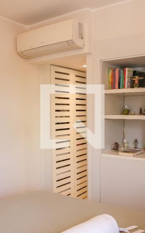Apartamento para alugar com 80m², 3 quartos e 1 vaga Apartamento para alugar com 80m², 3 quartos e 1 vagaQuarto