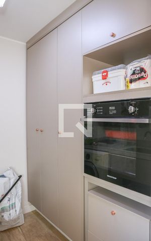 Apartamento para alugar com 80m², 3 quartos e 1 vaga Apartamento para alugar com 80m², 3 quartos e 1 vagaCozinha e Área de Serviço