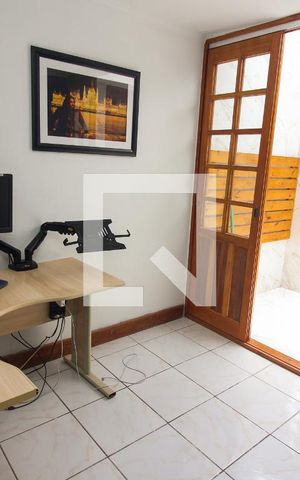 Apartamento à venda com 105m², 2 quartos e 2 vagas Apartamento à venda com 105m², 2 quartos e 2 vagasEscritório