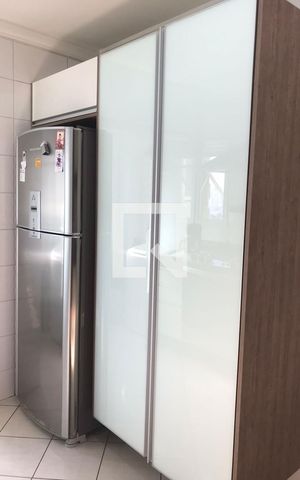 Apartamento à venda com 97m², 3 quartos e 2 vagas Apartamento à venda com 97m², 3 quartos e 2 vagasCozinha