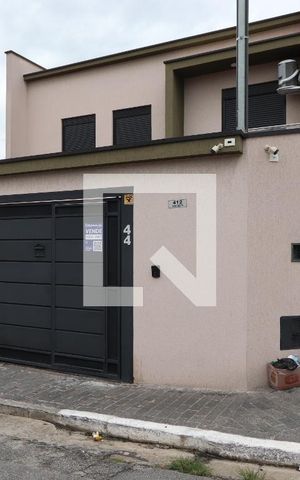 Casa para alugar com 110m², 3 quartos e 3 vagasFachada