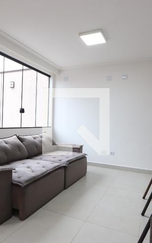 Casa para alugar com 110m², 3 quartos e 3 vagasSala