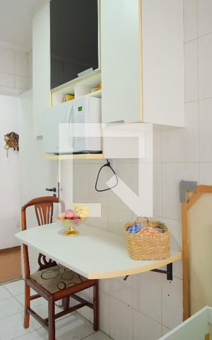 Apartamento à venda com 85m², 3 quartos e 2 vagasCozinha